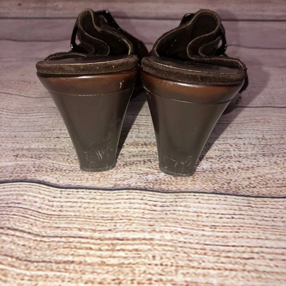 Stuart Weitzman Double Agent Cola Suede Mule - Picture 12 of 12